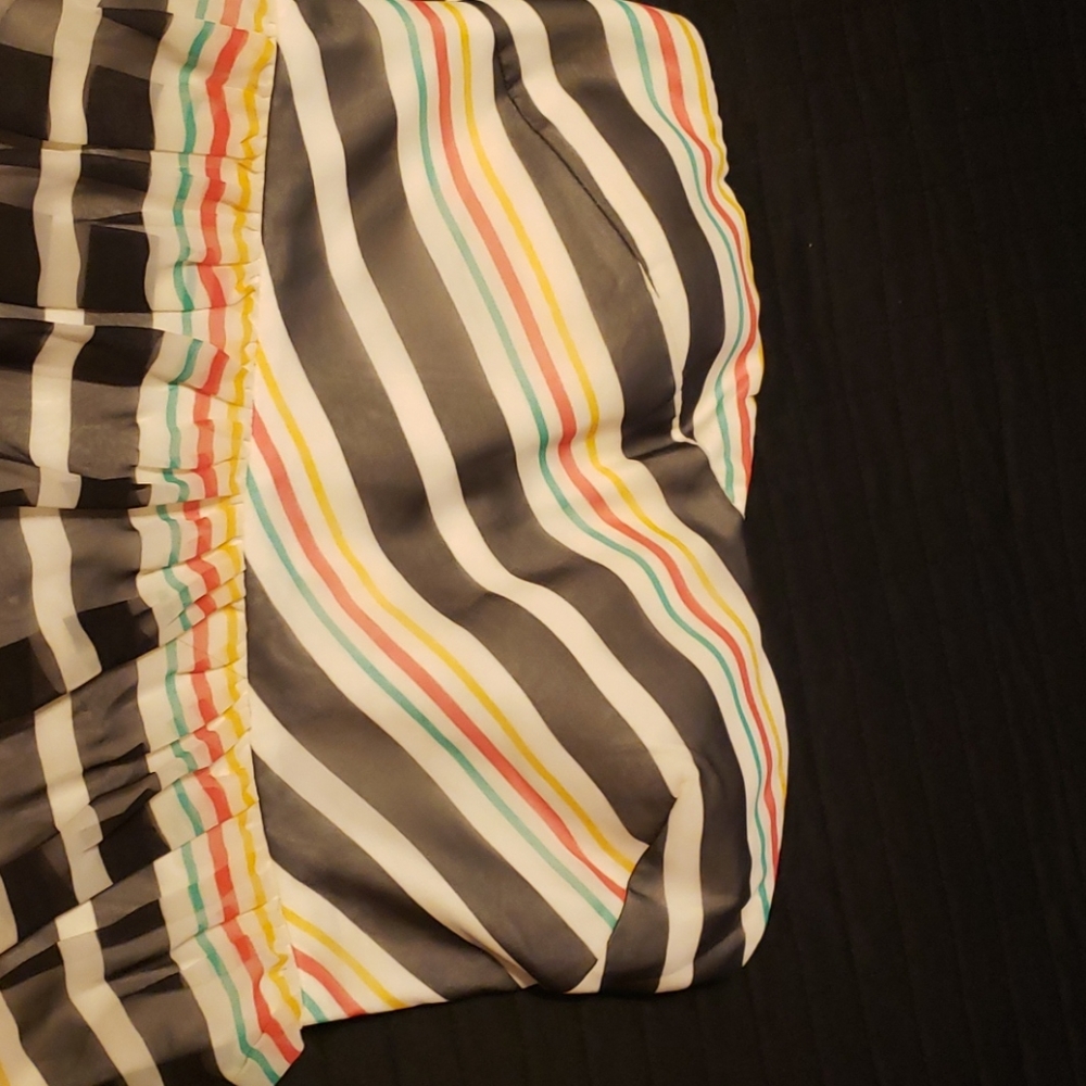 Cute strapless stripped dress